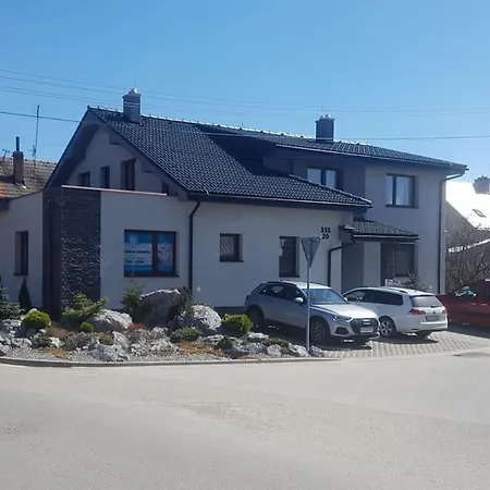 V Centre Mesta Trstená